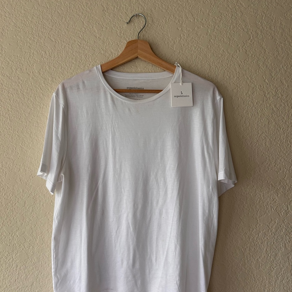 Organic Basic Tencel Lite T-Shirt in size Medium